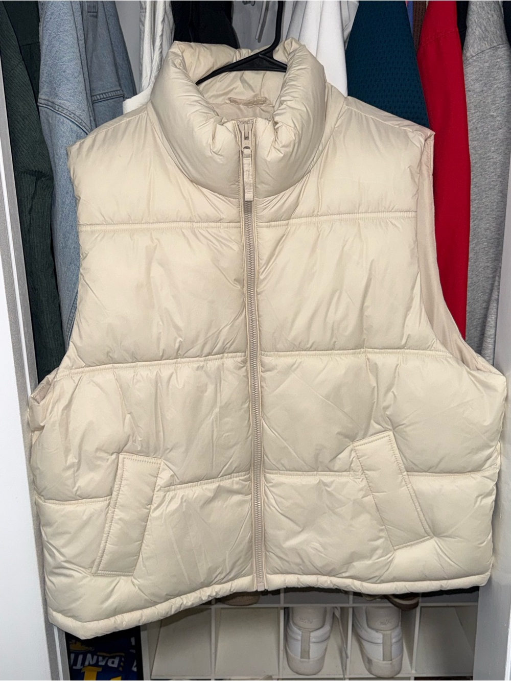 American Eagle Cream Quilted Puffer Vest